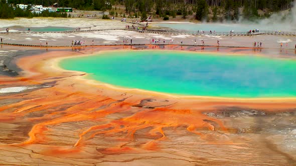 Grand Prismatic Spring 1 alt