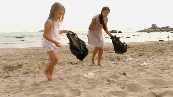 Garbage collection by the sea