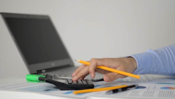 Calculating Business Finance alt