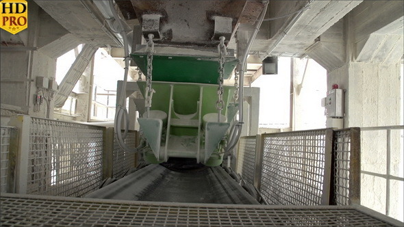 A Shaking Conveyor Machine