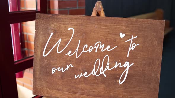 sign welcome to our wedding in english