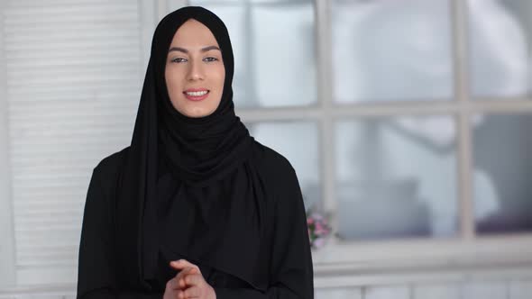 Portrait Smiling Muslim Woman Blogger Influencer Talking Recording Video alt