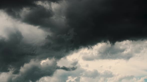 Timelapse Dark Storm Clouds