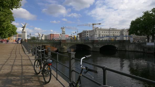 The Palace bridge over Spree river in Berlin alt