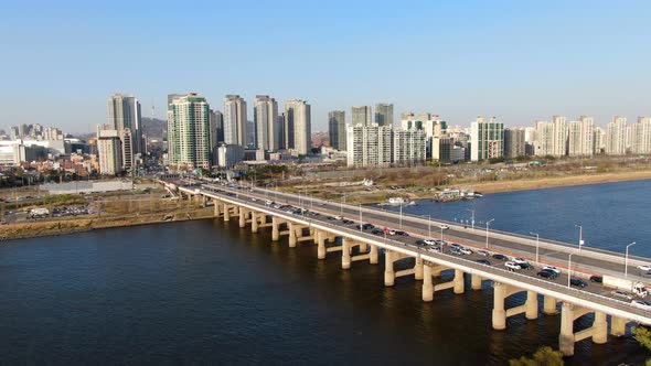 Seoul City Hangang Bridge Traffic
