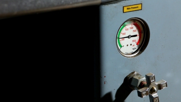 Industrial Pressure Barometer At Work alt