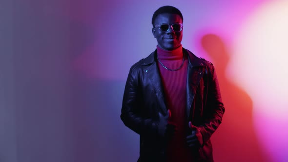 Winner Dance Sale Discount Man Thumbs Up Neon Loop alt