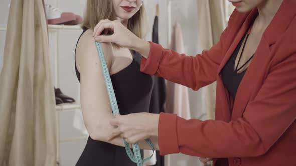 Measurement of Sleeve Outer Seam in Atelier alt