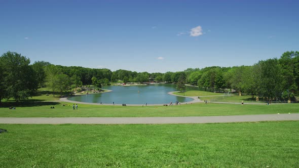 Pan right view of the Beaver Lake alt