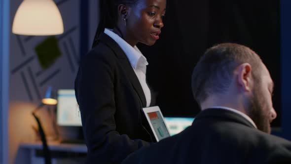 Entrepreneur Black Woman Explaining Management Strategy Using Tablet alt