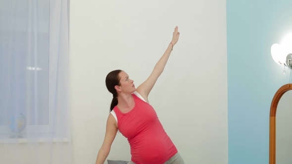 Stretching For Pregnant Woman