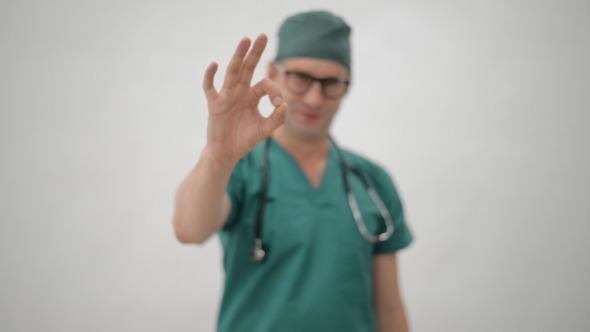 Doctor Shows Ok sign alt