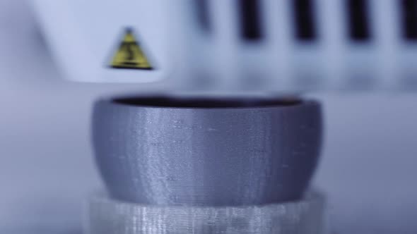 3D printer making model alt