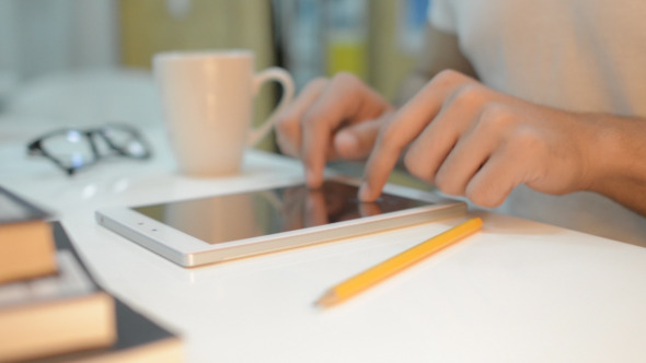 Typing on Tablet Keyboard Typing on Tablet Keyboard