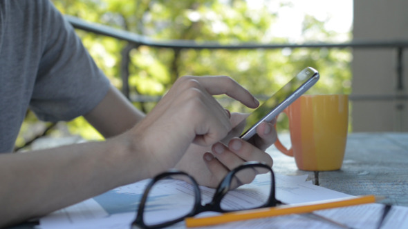 Using Smartphone while Working in Open Area 3 Using Smartphone while Working in Open Area 3