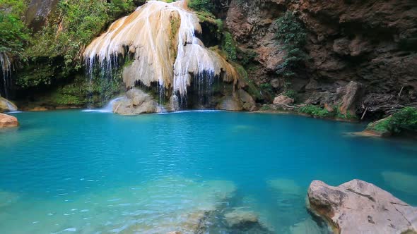 Khor Louang Waterfall In Lamphun Thailand 15 alt
