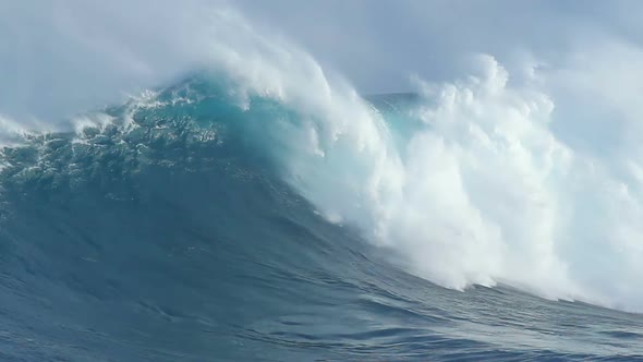 Giant Blue Ocean Wave 3
