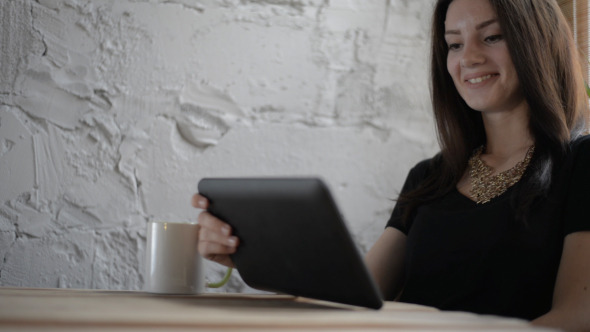 Online Video Chat Using Tablet Online Video Chat Using Tablet