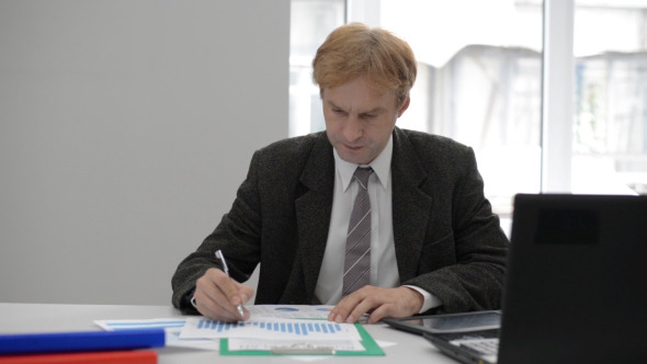 Working on Finance of Company Working on Finance of Company