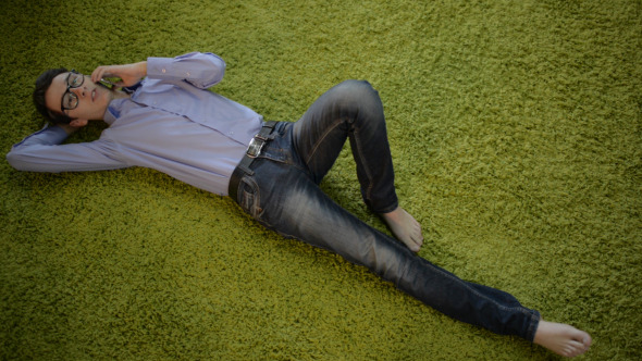 Relax Talk on Smartphone Relax Talk on Smartphone