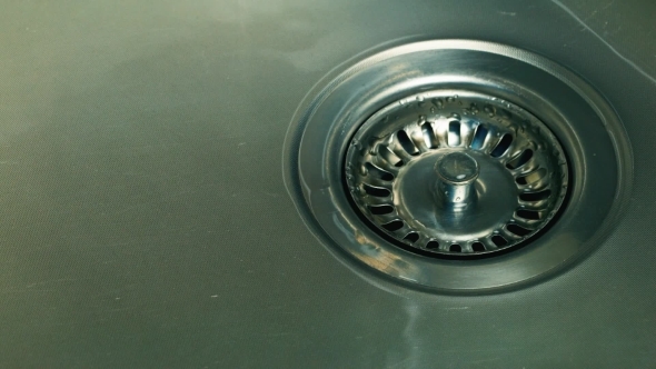 Leaking Water From The Tap alt