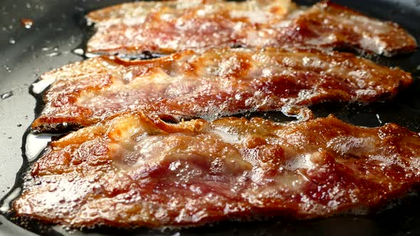 Fry the Bacon in a Pan