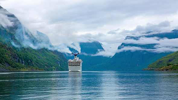Cruise Liners On Hardanger Fjorden alt