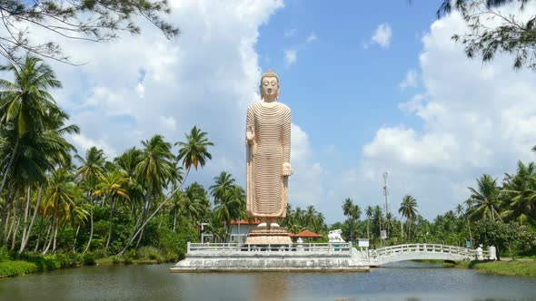 Peraliya Buddha Statue, The Tsunami Memorial In Hikkaduwa, Sri Lanka 1 alt