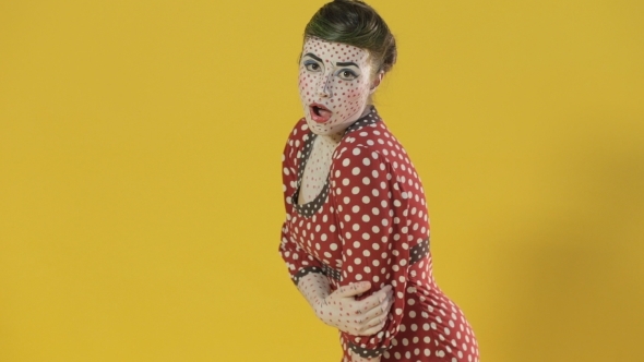 Girl With Make-up From The Comics Experiences