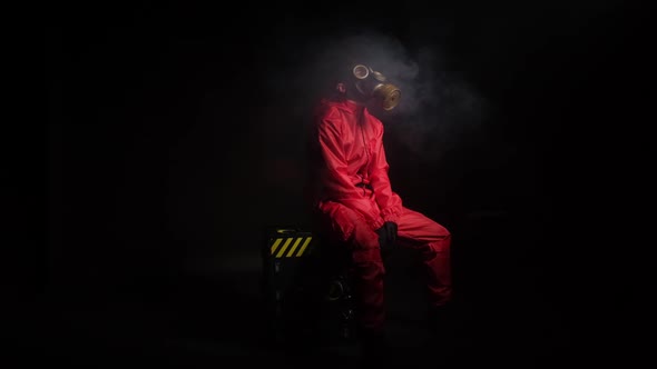 Man in a Gas Mask alt