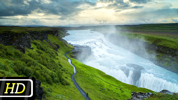Gullfoss Waterfall alt