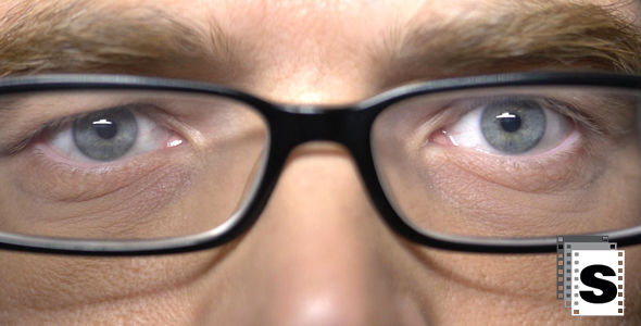 Eyes With Glasses alt