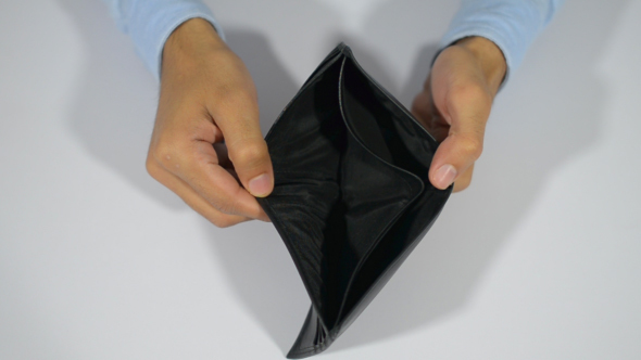 Empty Wallet, Crisis alt