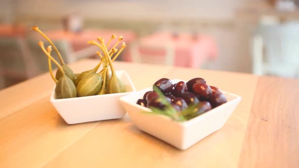 Olives Served As Appetizer In A Restaurant alt