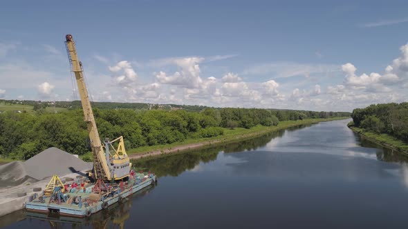 River Crane Excavator on Barge alt