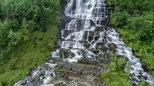 Tvindefossen Waterfall Norway alt