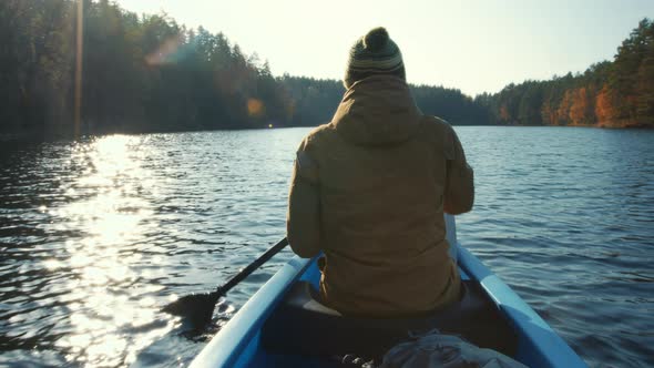 Canoeing on Lake alt