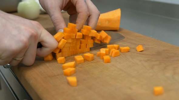 Slicing A Carrot 3