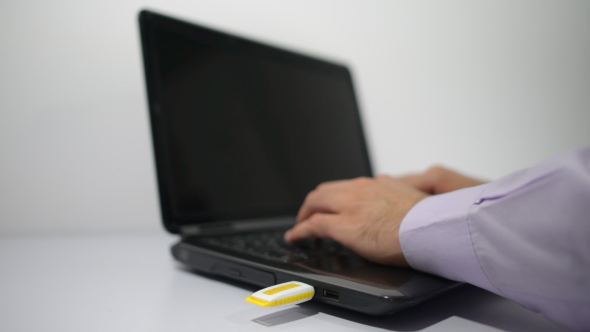 Connected USB on Laptop, Typing Text on Laptop alt
