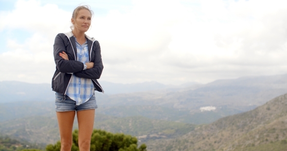 Beautiful Woman Stainding At The Top alt