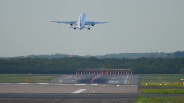 Airplane Accelerate and Take-off alt