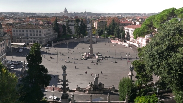 People At Piazza De Popolo