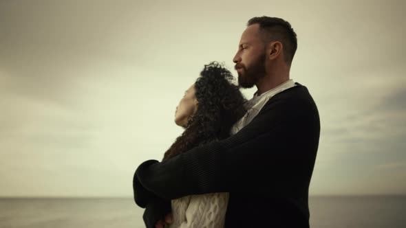 Lovers Enjoying Sea Beach Sunset alt