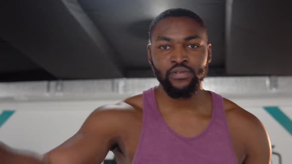 Bearded Black Workout in the Gym alt