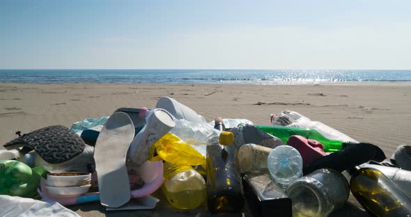 Beach Pollution By Garbage, Stop Motion Animation