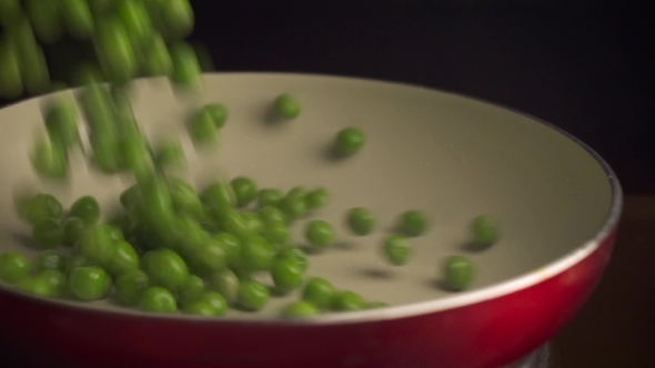 Falling Green Peas 