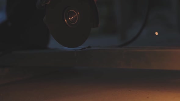 Man Works Circular Saw alt