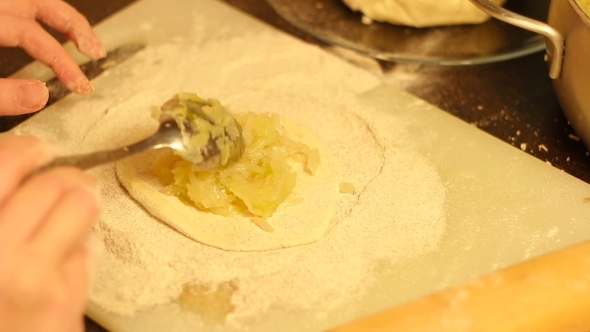 Fill Dough Stuffed With a Spoon