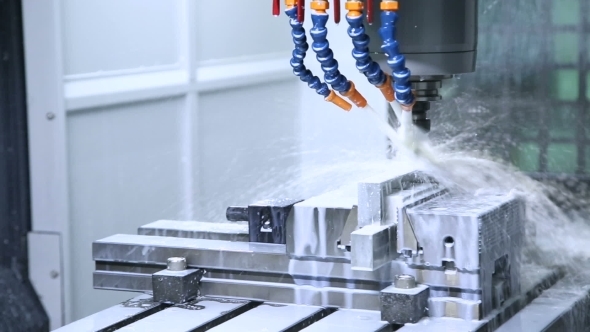 Metal Processing On CNC With a Hydraulic System. alt