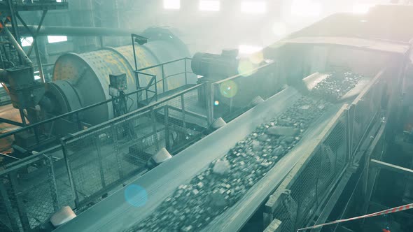 Conveyor Complex is Relocating Ground Minerals alt